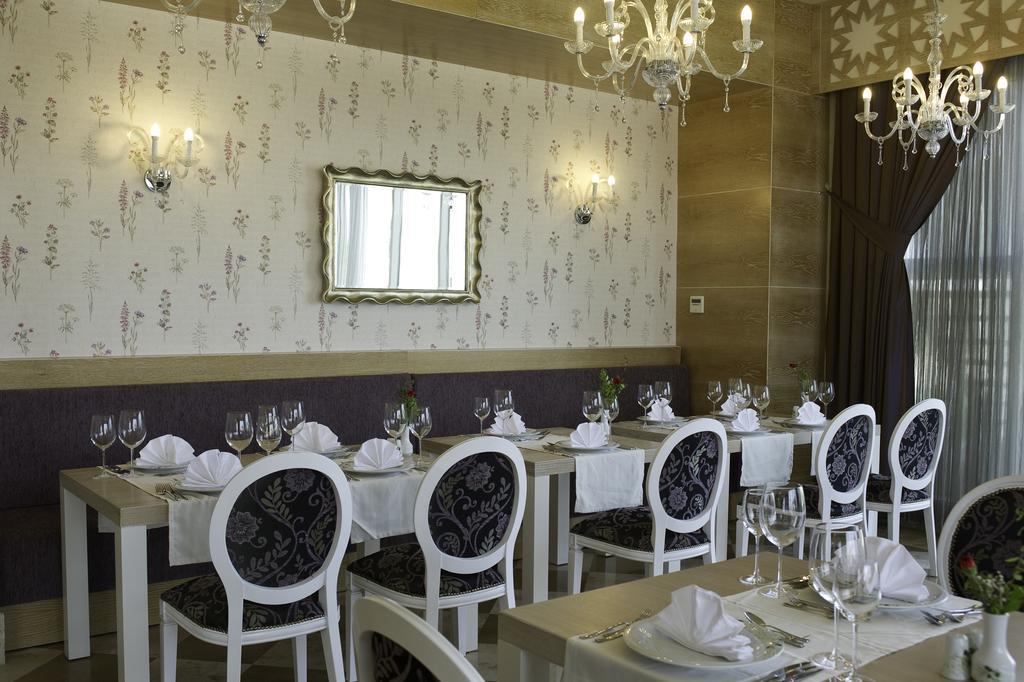 Roma Beach Resort & Spa (Adults Only) Side Buitenkant foto